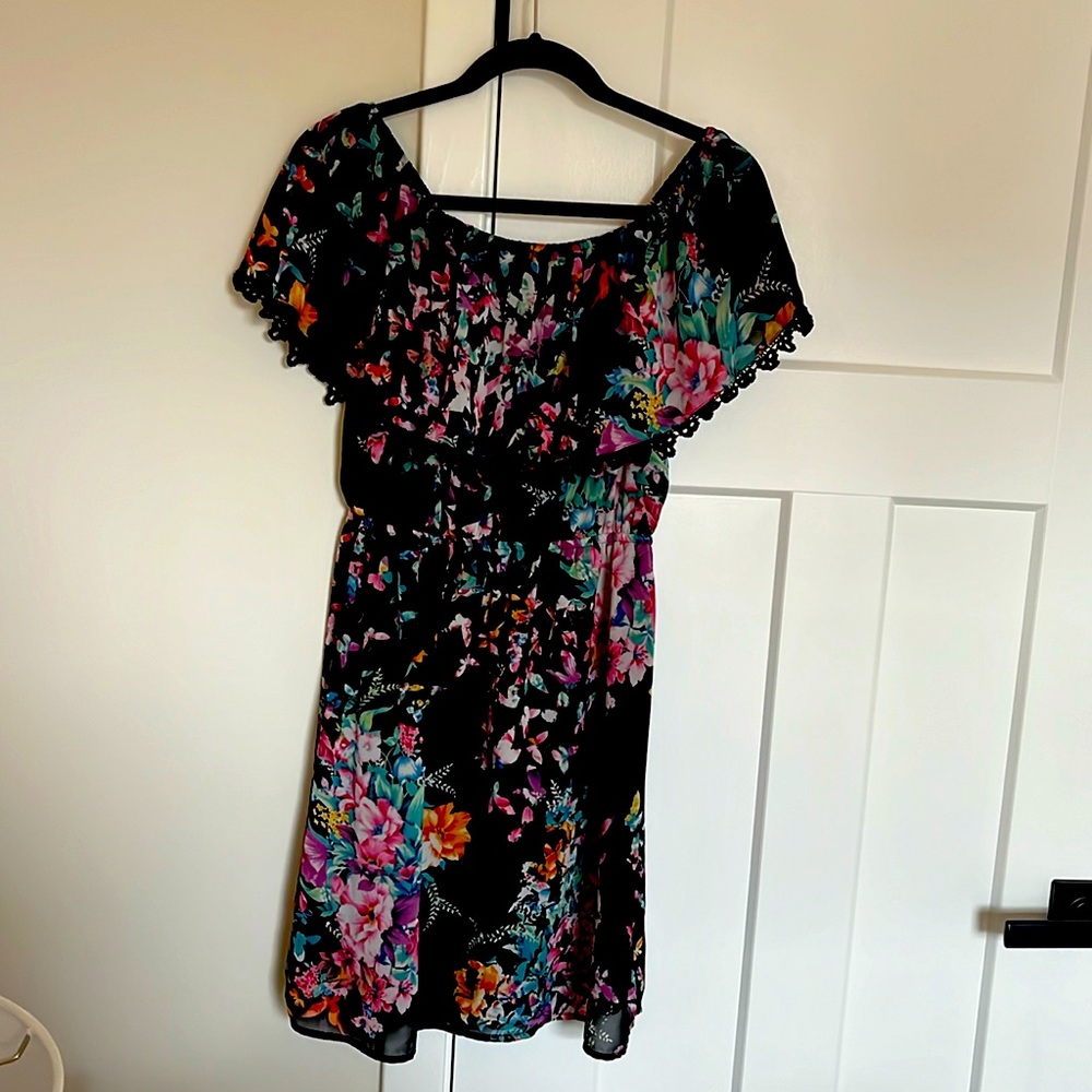 Floral-Print SleevelessDress. Size S